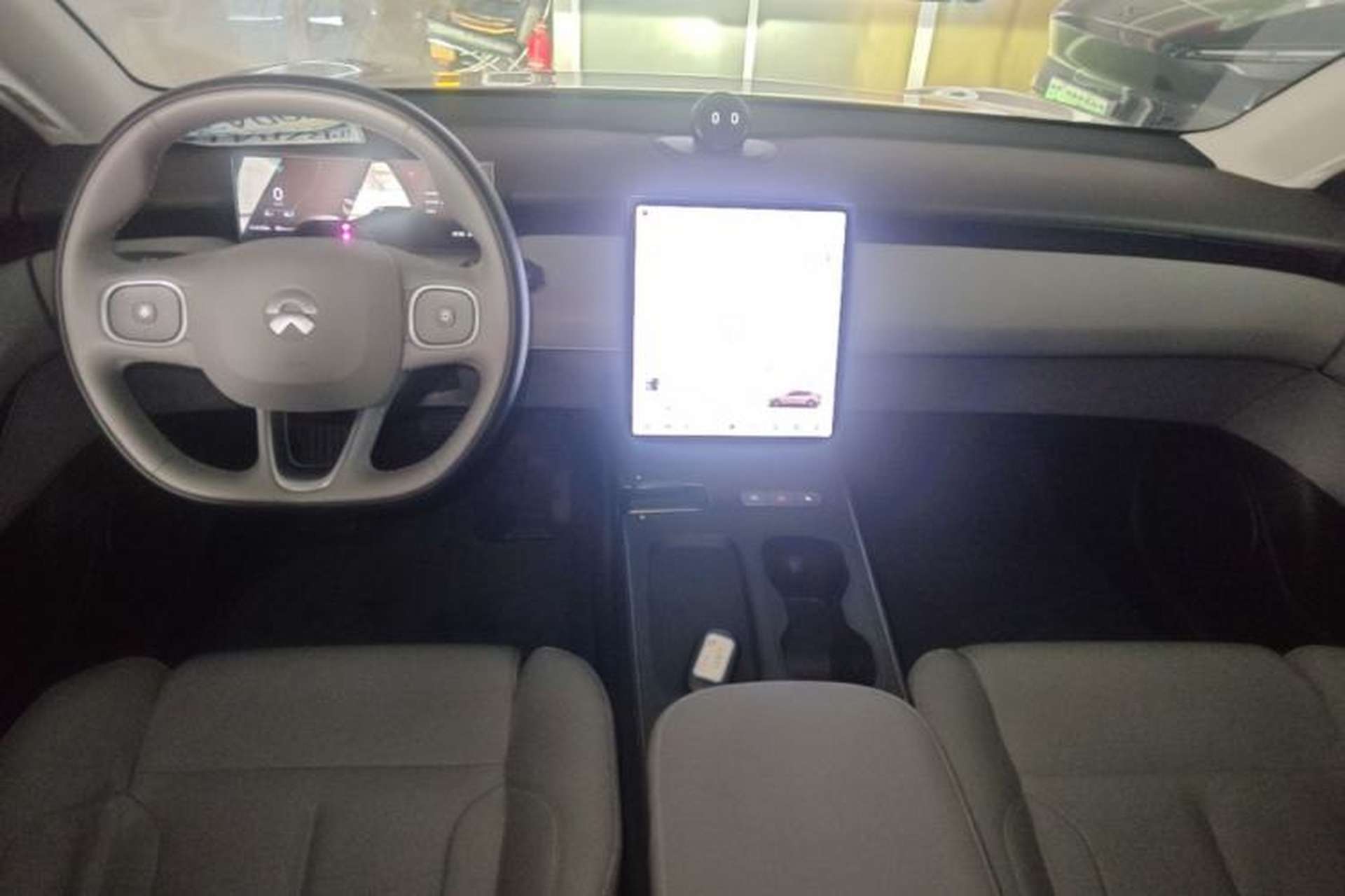 Used Nio ET5 2022 75 kWh Center Console