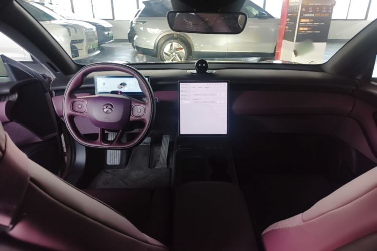 Used Nio ET5 2022 75 kWh Center Console