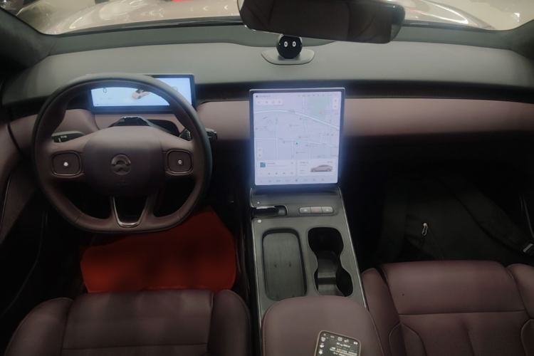 Used Nio ET5 2022 75 kWh Center Console