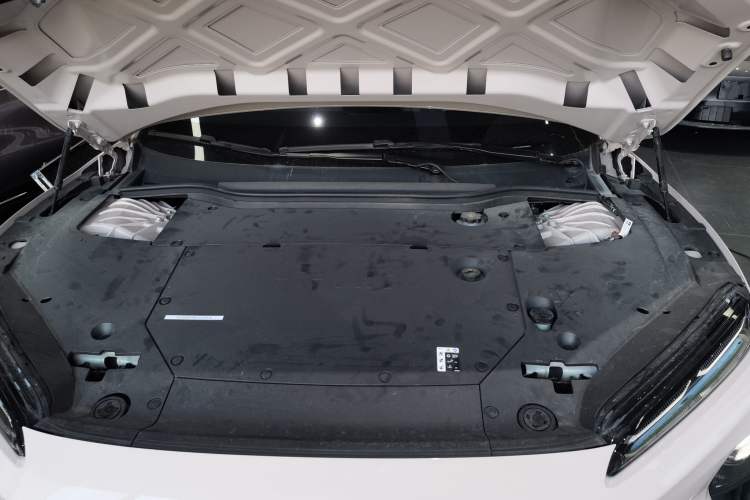 Used Nio ET5 2022 75 kWh Engine Bay