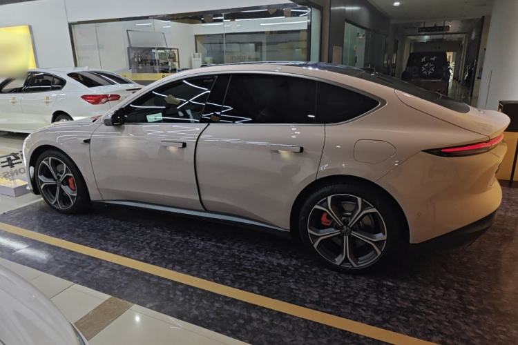 Used Nio ET5 2022 75 kWh Exterior 3