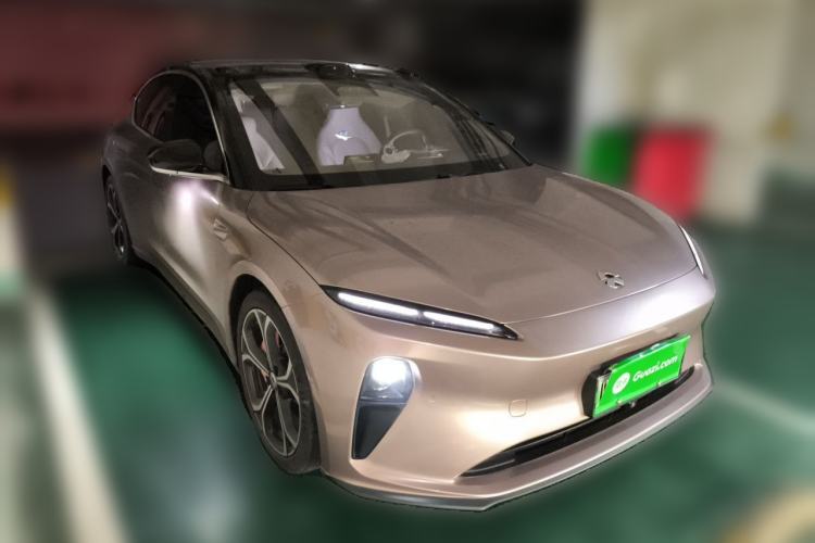 Used Nio ET5 2022 75 kWh Front Right 45 Deg