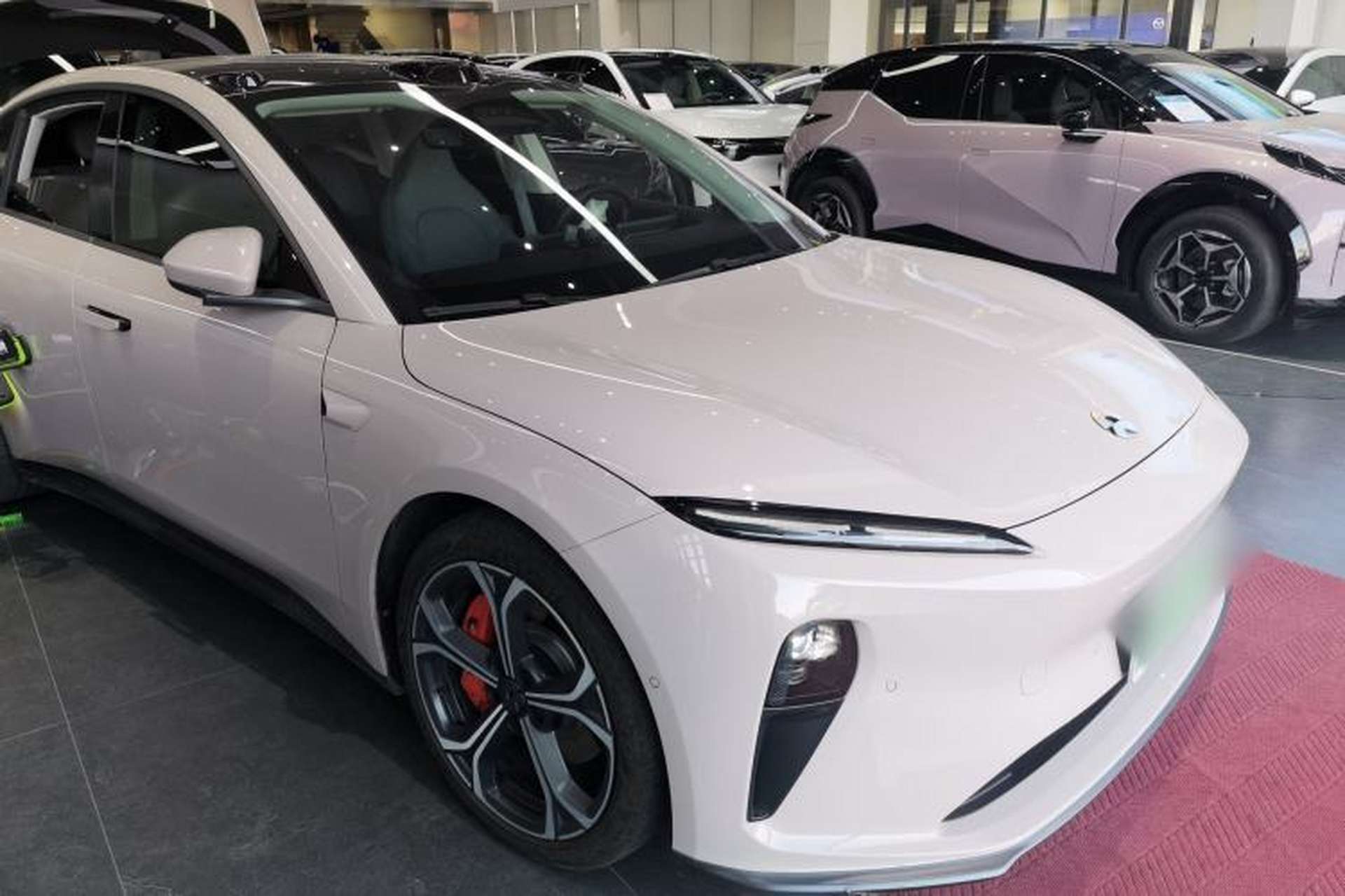 Used Nio ET5 2022 75 kWh Front Right 45 Deg