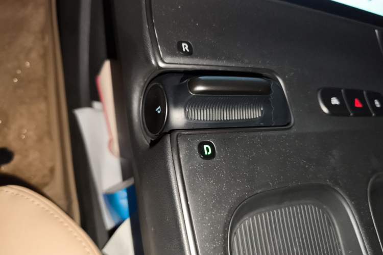 Used Nio ET5 2022 75 kWh Gear Lever