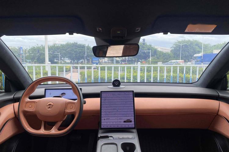 Used Nio ET5 2022 75 kWh Interior 2