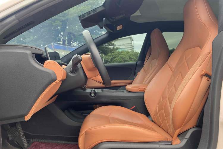 Used Nio ET5 2022 75 kWh Interior 4