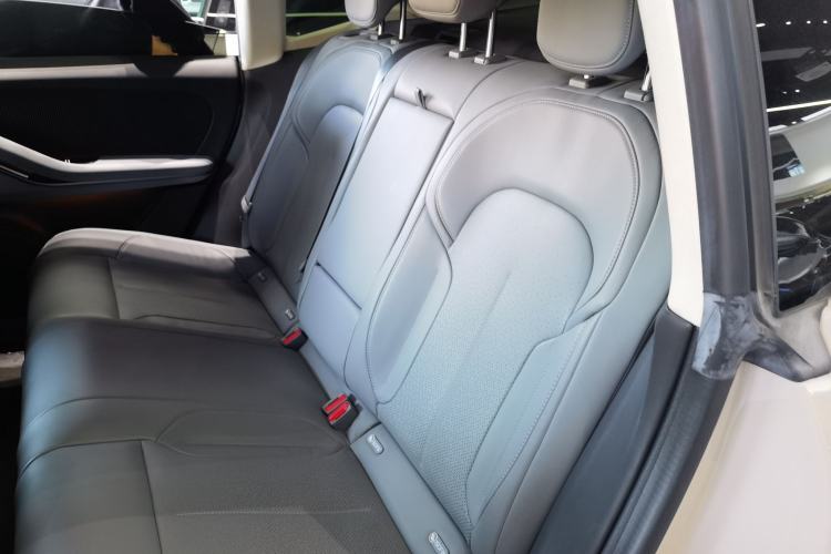 Used Nio ET5 2022 75 kWh Left Rear Seat