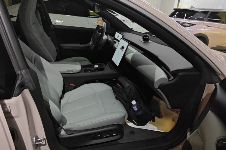 Used Nio ET5 2022 75 kWh Right Front Seat