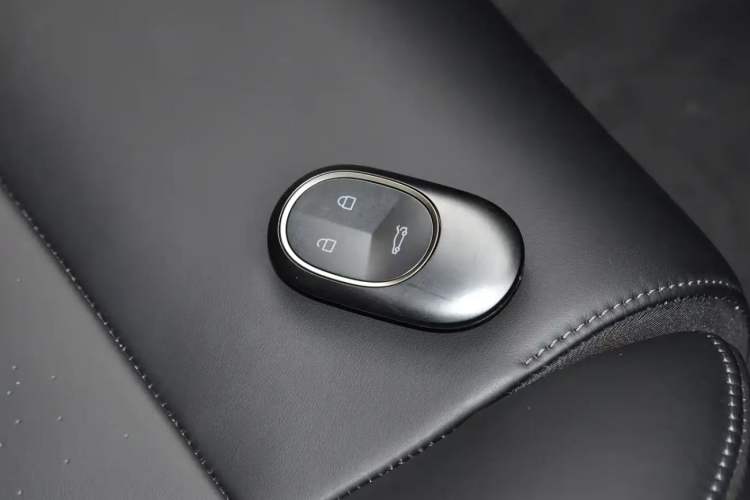 Used Nio ET5 2022 75 kWh Vehicle Key