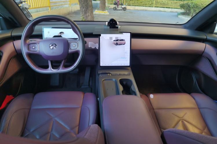 Used Nio ET5 2022 75 kWh Center Console