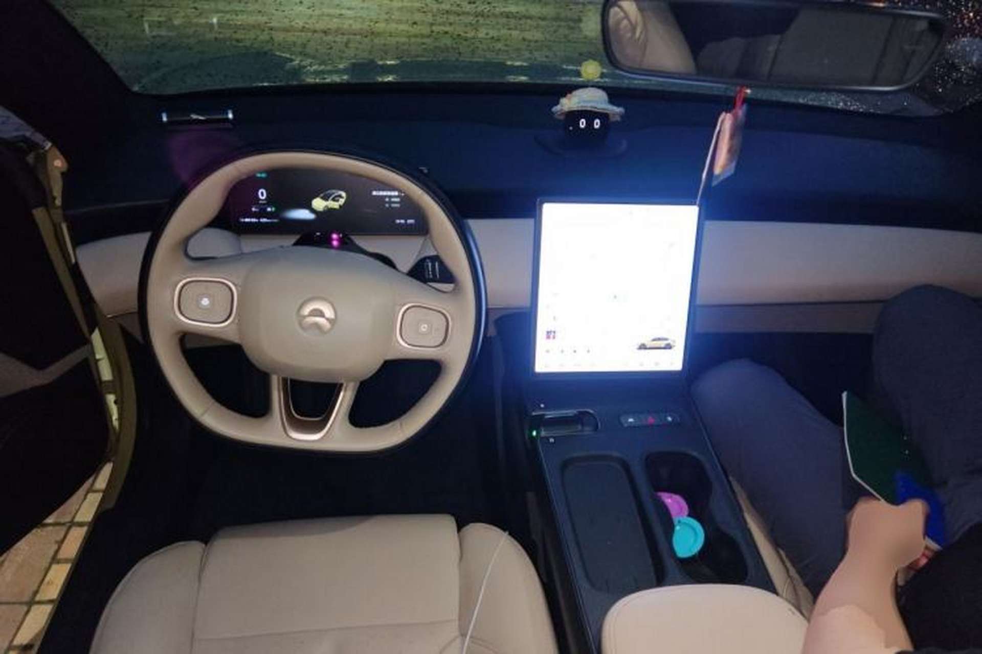 Used Nio ET5 2022 75 kWh Center Console