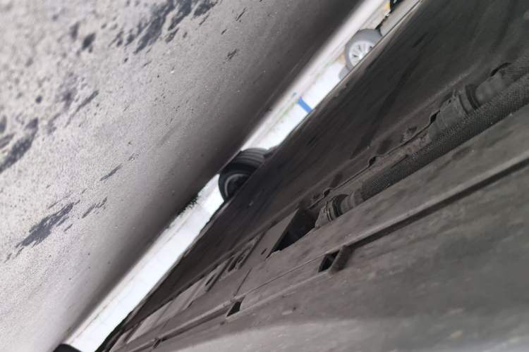 Used Nio ET5 2022 75 kWh Chassis Front Left