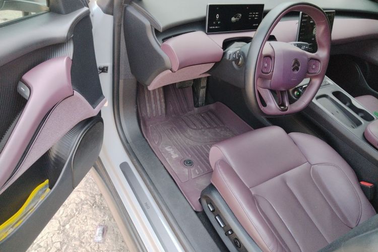 Used Nio ET5 2022 75 kWh Driver Seat