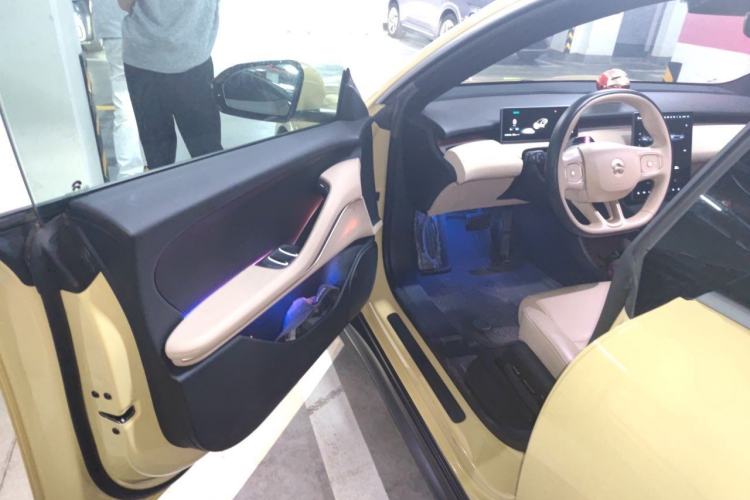 Used Nio ET5 2022 75 kWh Driver Seat