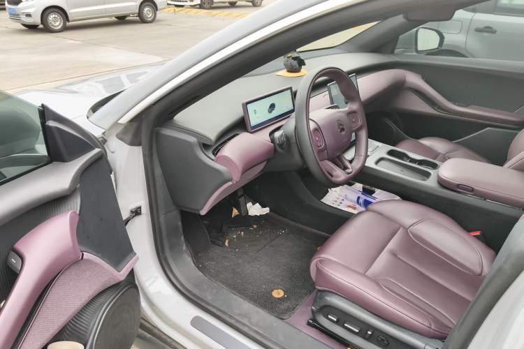 Used Nio ET5 2022 75 kWh Driver Seat