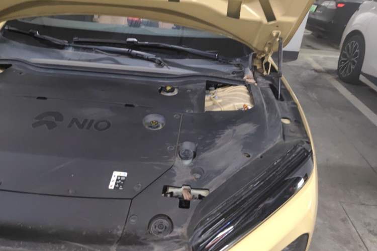 Used Nio ET5 2022 75 kWh Engine Bay Left