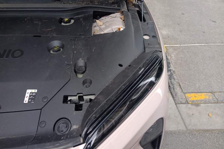 Used Nio ET5 2022 75 kWh Engine Bay Left