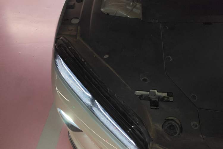Used Nio ET5 2022 75 kWh Engine Bay Right