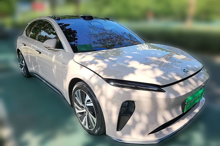 Used Nio ET5 2022 75 kWh Front Right 45 Deg
