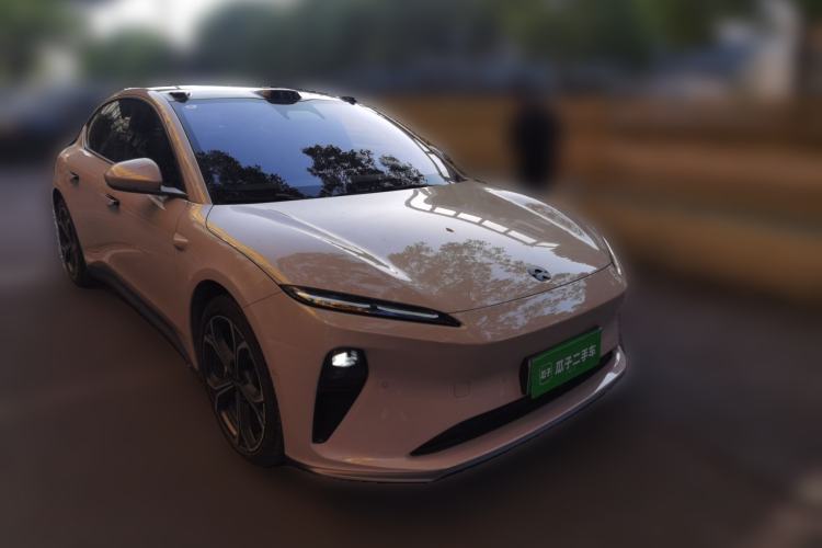 Used Nio ET5 2022 75 kWh Front Right 45 Deg