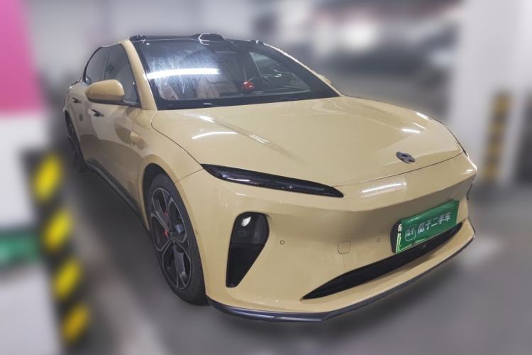 Used Nio ET5 2022 75 kWh Front Right 45 Deg