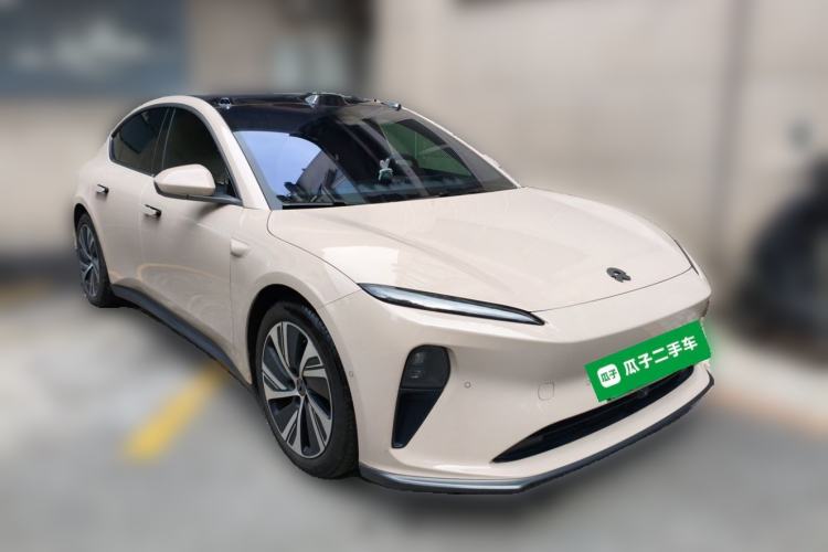 Used Nio ET5 2022 75 kWh Front Right 45 Deg