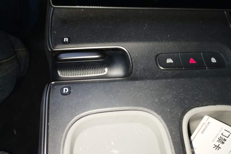 Used Nio ET5 2022 75 kWh Gear Lever