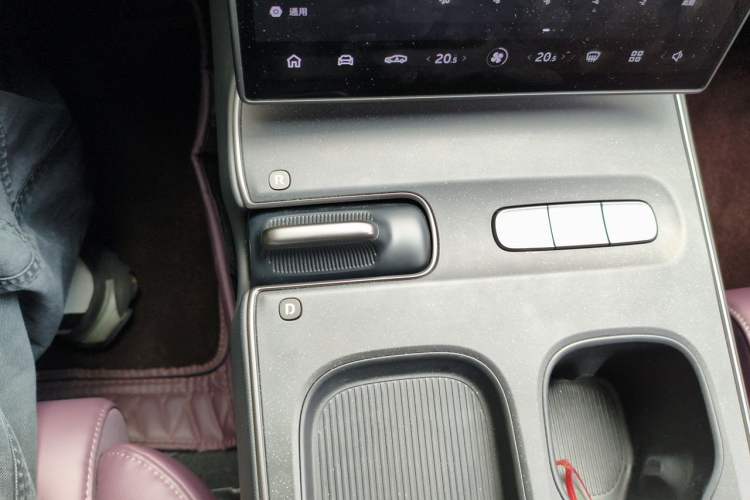 Used Nio ET5 2022 75 kWh Gear Lever