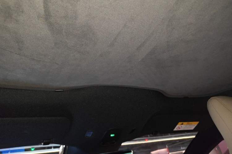 Used Nio ET5 2022 75 kWh Headliner