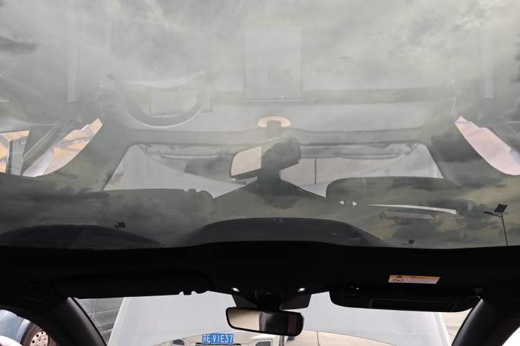 Used Nio ET5 2022 75 kWh Headliner