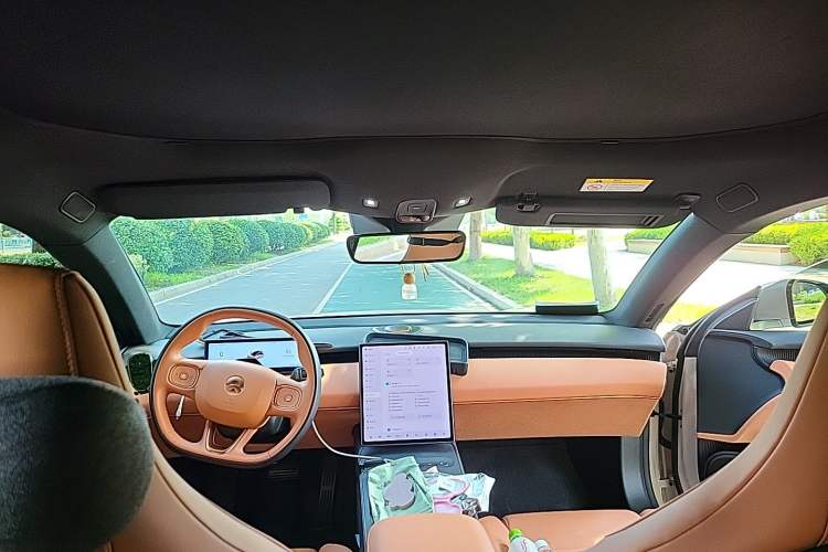 Used Nio ET5 2022 75 kWh Headliner