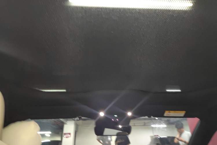Used Nio ET5 2022 75 kWh Headliner