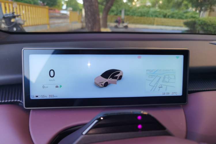 Used Nio ET5 2022 75 kWh Instrument Cluster