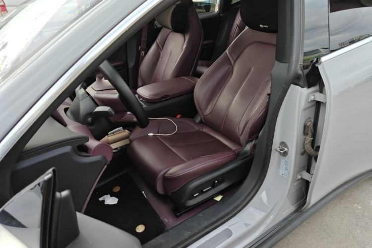 Used Nio ET5 2022 75 kWh Left Front Seat