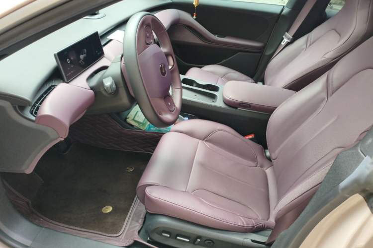 Used Nio ET5 2022 75 kWh Left Front Seat