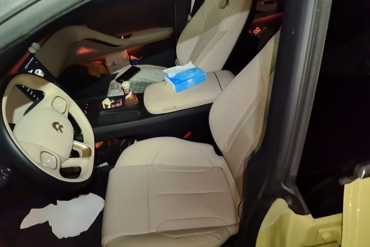 Used Nio ET5 2022 75 kWh Left Front Seat