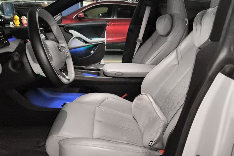 Used Nio ET5 2022 75 kWh Left Front Seat