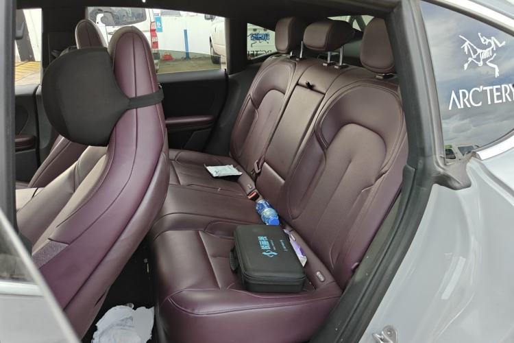 Used Nio ET5 2022 75 kWh Left Rear Seat