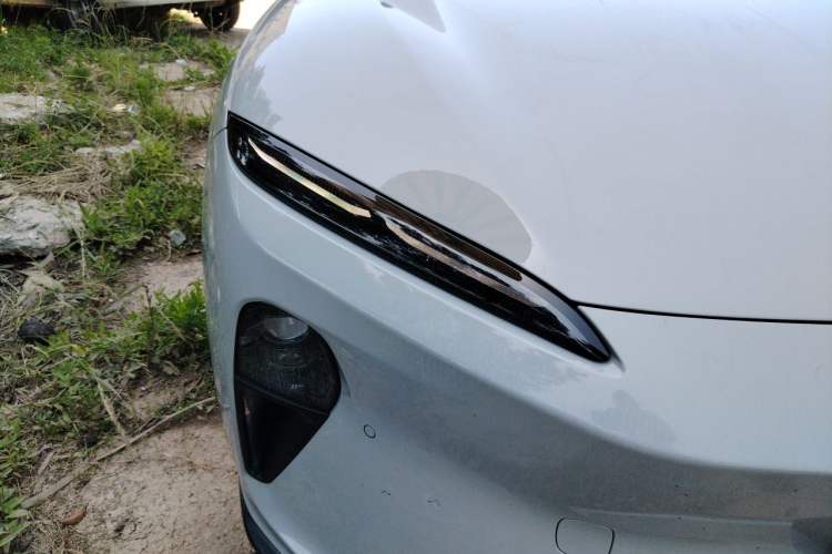 Used Nio ET5 2022 75 kWh Right Front Headlight