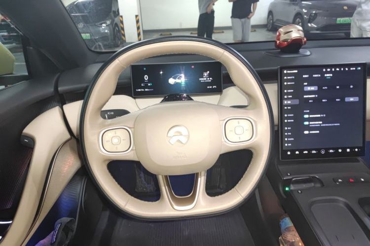 Used Nio ET5 2022 75 kWh Steering Wheel