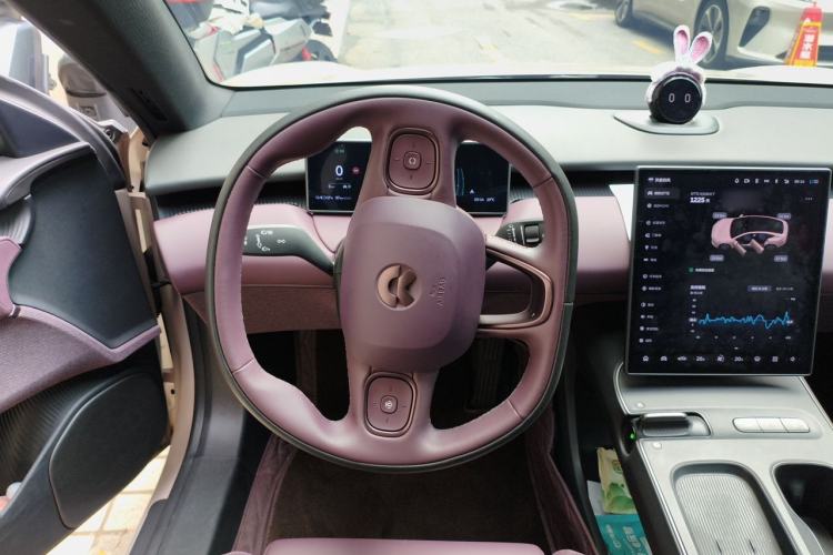 Used Nio ET5 2022 75 kWh Steering Wheel