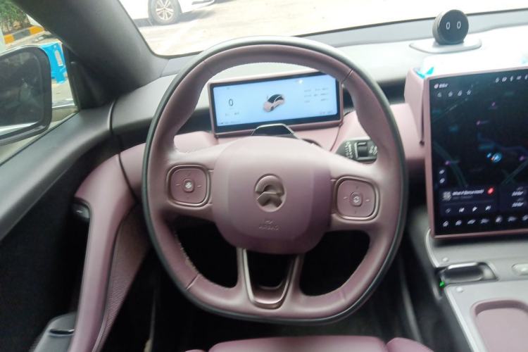 Used Nio ET5 2022 75 kWh Steering Wheel