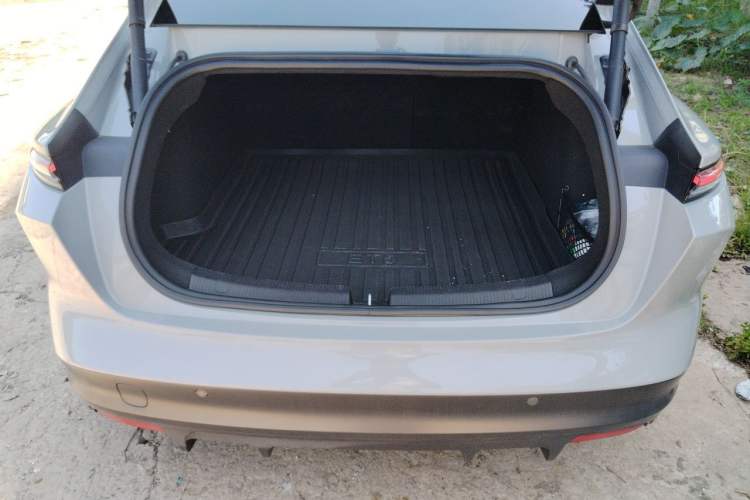 Used Nio ET5 2022 75 kWh Trunk