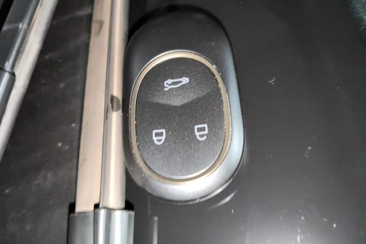 Used Nio ET5 2022 75 kWh Vehicle Key