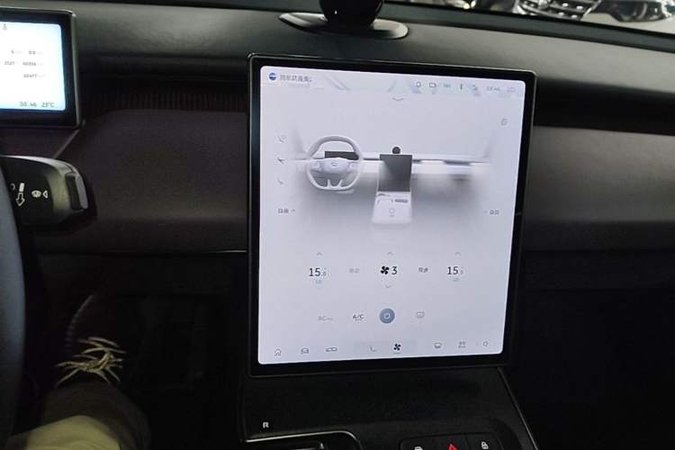 Used Nio ET5 2022 75 kWh Audio And AC Panel