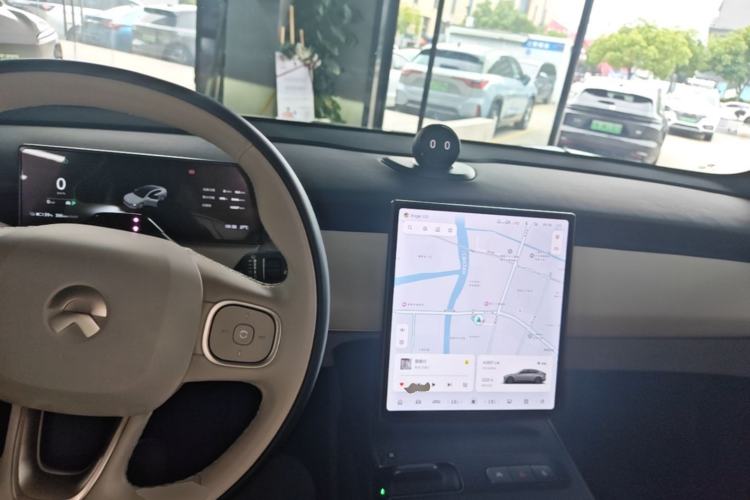 Used Nio ET5 2022 75 kWh Center Console