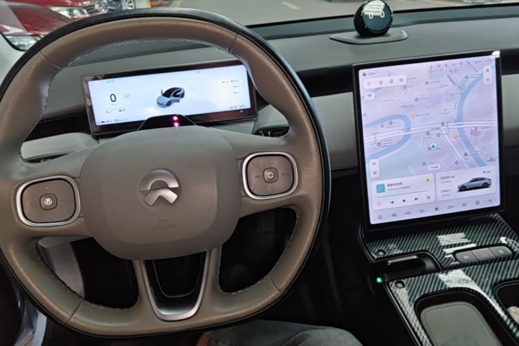 Used Nio ET5 2022 100 kWh Center Console