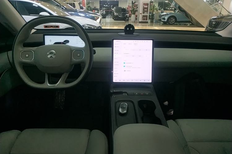 Used Nio ET5 2022 75 kWh Center Console