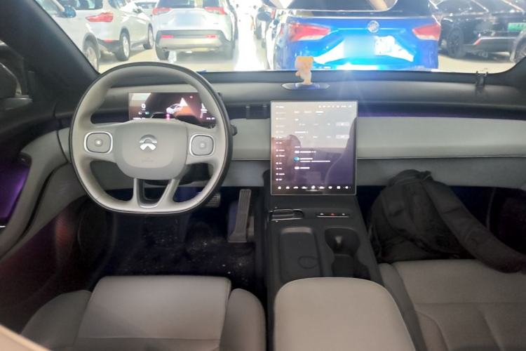 Used Nio ET5 2022 75 kWh Center Console