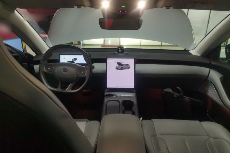 Used Nio ET5 2022 75 kWh Center Console